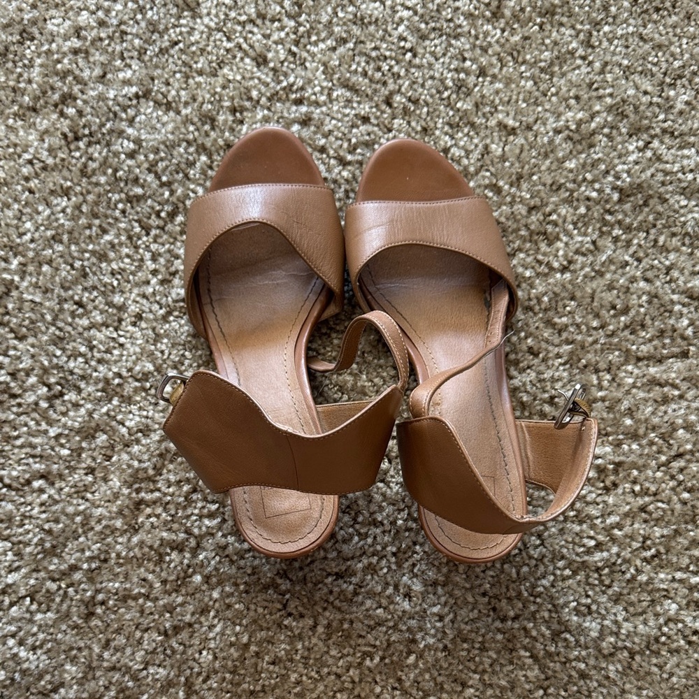 14th & Union Brown Women's Sandals